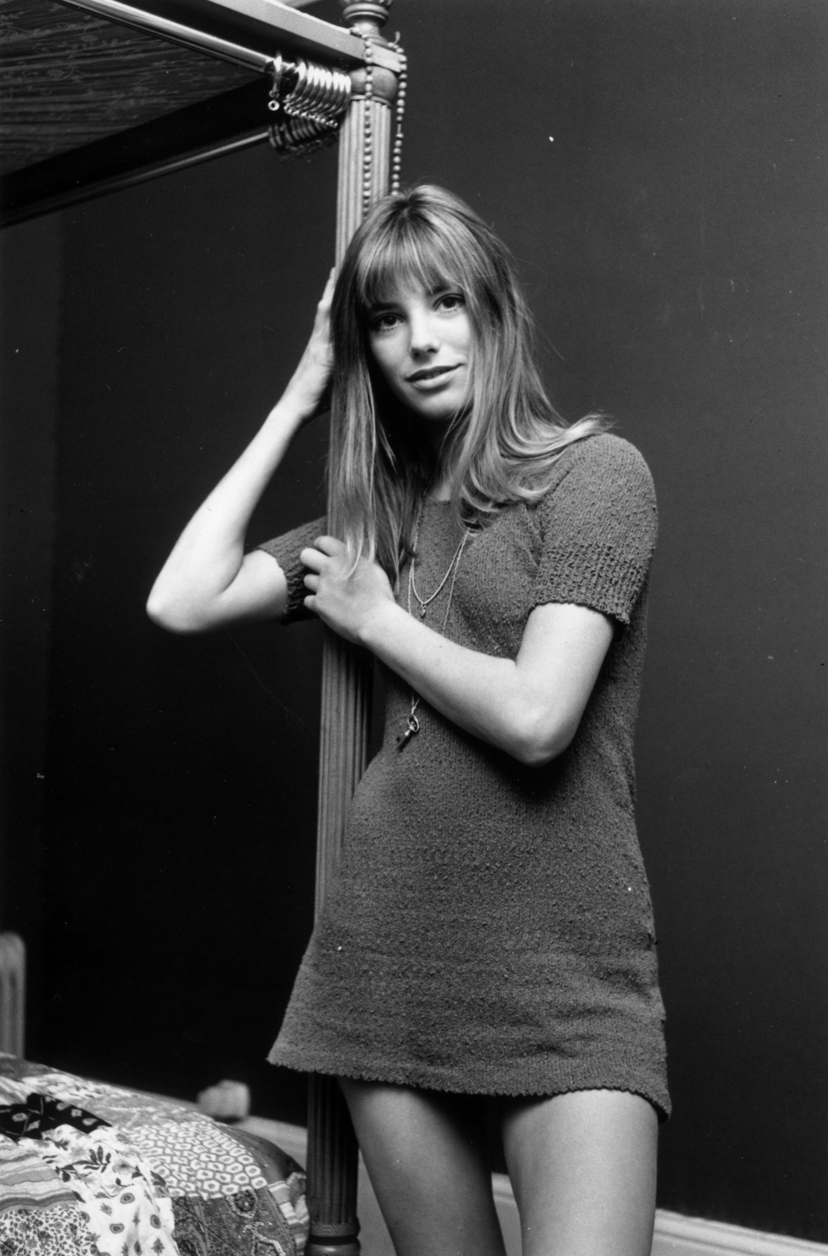 Jane Birkin mini dress cổ điển 