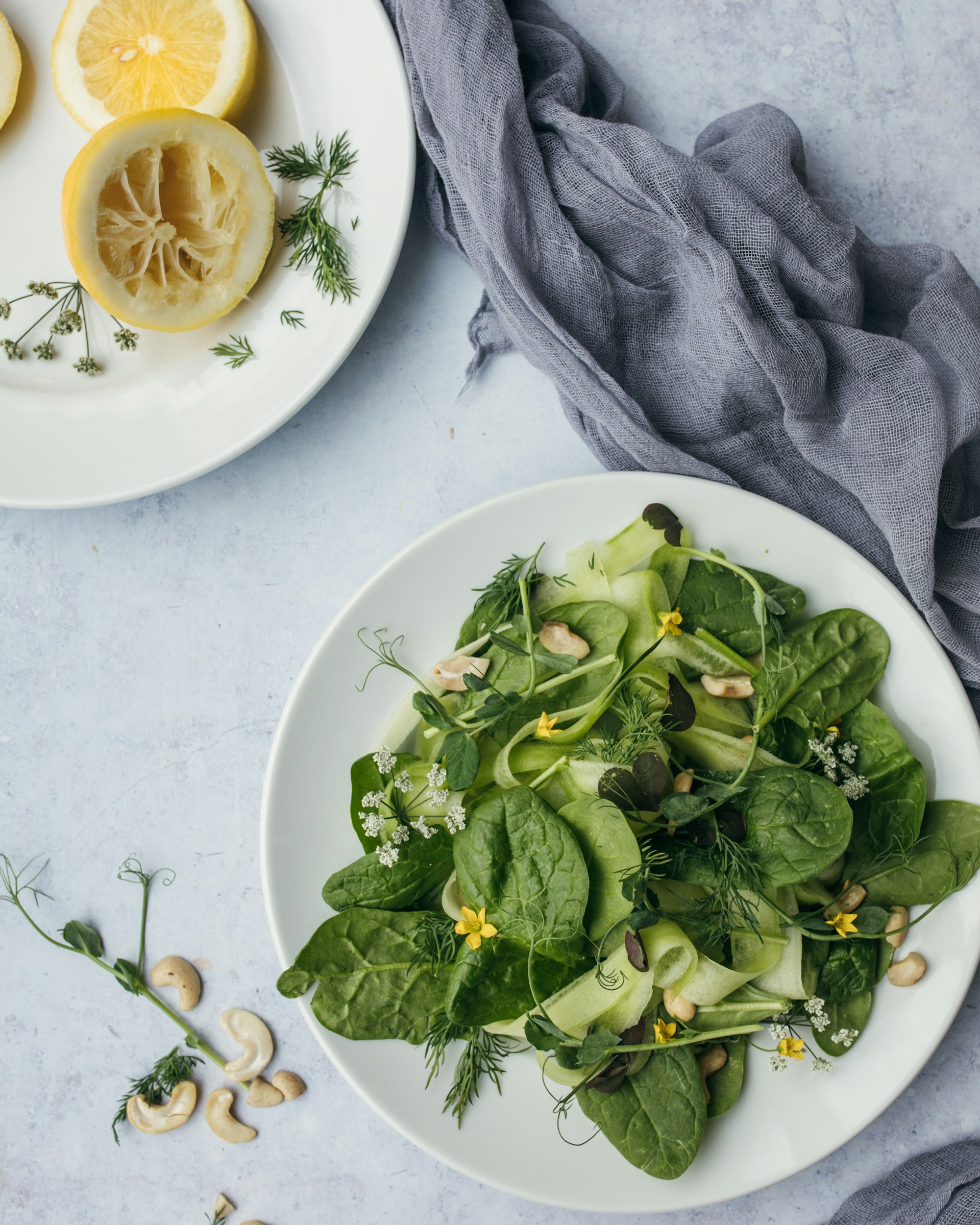 đĩa rau củ rau bina rau chân vịt rau spinach